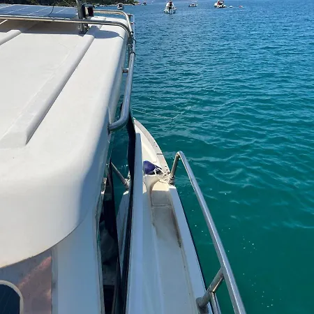 Rent A Boat With Skipper *