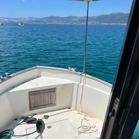 Rent A Boat With Skipper